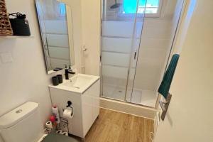 Appartements Small Bubble in Toulouse, France T2-Parking-1KmMetro-WiFi-Cosy : photos des chambres