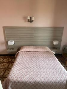 Hotels Hotel Les Calanques : photos des chambres