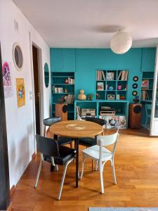 Appartements Bohemian Break with Balcony overlooking Mont Saint Clair : photos des chambres