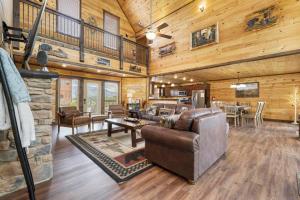 Donwell Manor, free tickets, no catch!