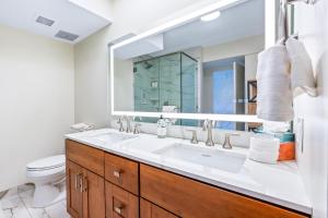 Big Island Casa De Emdeko A308 by Coldwell Banker Island Vacations