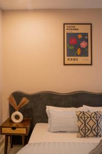Ultra Luxury 3BHK Stylish Apartment, Walk to Taj Mahal, 1500SQFT