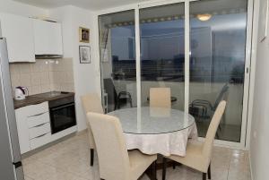 Buki one bedroom apartment with balcony and sea view