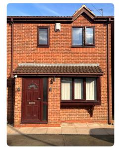 2 Double Bedrooms 1 Bathroom Near Train Station