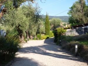 Appartements Apartment Cezanne with heated pool and private garden : photos des chambres