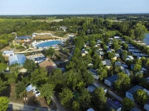 Campings Camping 4 etoiles - Piscine - eehi00 : photos des chambres