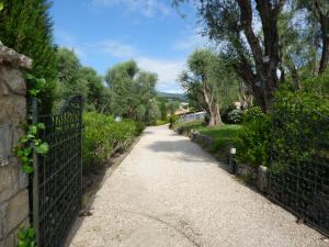 Maisons de vacances Pool House Renoir with heated pool and private garden : photos des chambres