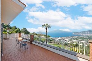 Villa Giu Giu vista mare con piscina a Sorrento