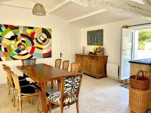 Maisons de vacances Gite de charme trois chambres au pied des marais grand jardin : photos des chambres