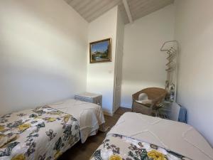 Maisons de vacances Gite de charme trois chambres au pied des marais grand jardin : photos des chambres