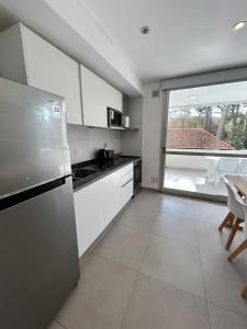 Edificio Cerezo 77 by D&G