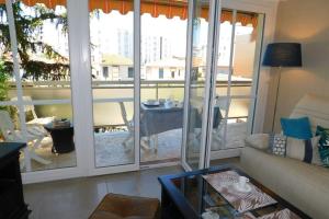 Juan les Pins Vitoria grand 2P calme parking