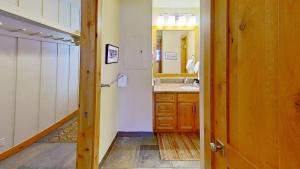 Crestwood 3115 Deluxe 1 Bedroom