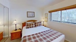 Crestwood 3203 Standard 2 Bedroom