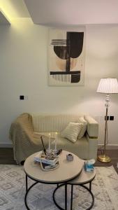 ستوديو فاخر ارضي بمدخل