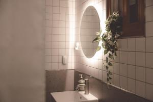 Hongik University Station 10 minutes,Hongdae, Yeonnam, Yeonhui,Mapo Best location for travelers,Unique interior