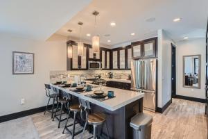 Blackstone Mountain Retreat #21! Walk to the Lifts! by SkyRun Park City