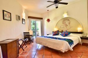 Riviera del Sol Amazing King Size Junior Suite 205