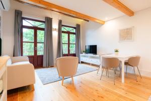 HostWise - Modern & Stylish Building