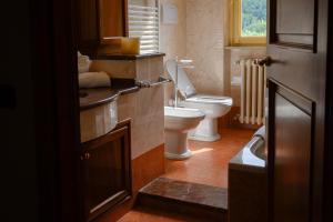 Villa panoramica con Jacuzzi privata tra Firenze & Lucca ,3 camere, 4 bagni