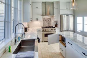 Luxury Villa 3 BR w Private Bath Walk Everywhere