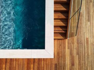 Anthology of Athens, The Leading Hotels of the World