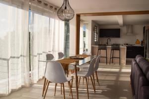 2-Bedroom Mont Choisy Apartment with Private Rooftop Pool & Sunset View