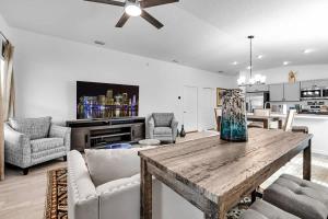 Brand New 2-2 Villa with Golf Cart