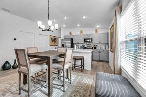 Brand New 2-2 Villa with Golf Cart