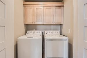 Helling Circle Secret 102 by SkyRun Park City