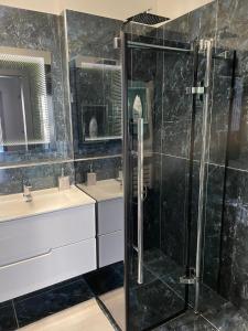 Exclusive Riverbank Apartment Torunska