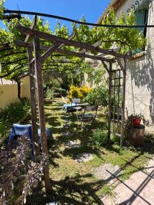 Appartements Evasion en Provence Bas de Villa avec Jardin & Vignes, Soleil & Fraicheur : photos des chambres