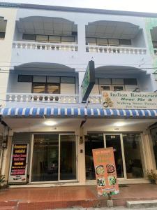 Walking Street Pattaya Beach Room Lodge by Goad Avadhess Hospitality