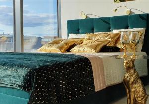 Diamond class 2 Hanza Tower