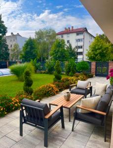 Villa Moste Apartments - Modern comfort with Pool, EV station & free parking in Ljubljana