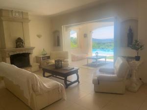 Villas Vue Imprenable a Grasse Plascassier : photos des chambres