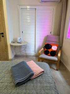 Peaceful Little Bedroom - Shared home with 3 cats