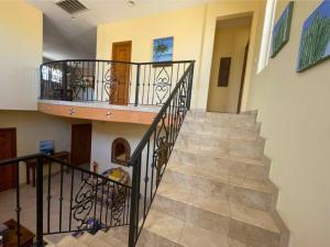 San Felipe Luxurious 3-Bedroom Condo 11-3 with Pool Access