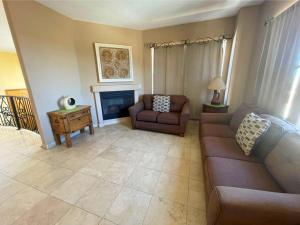 San Felipe Luxurious 3-Bedroom Condo 11-3 with Pool Access