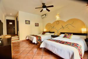 Riviera del Sol Amazing Double Queen Junior Suite 306