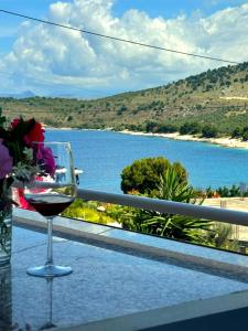 Full Moon Apartments - 3hvězdičkové hotely ve městě Ksamil