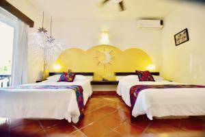 Riviera del Sol Amazing Double Queen Junior Suite 307