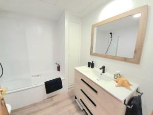 BEACH VALENCIA LUXURY D15-21 Apartment with terrace and sea views with two rooms