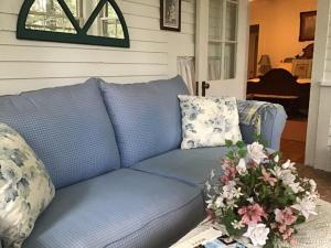 Brookview Manor Inn