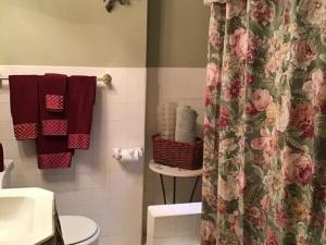 Brookview Manor Inn