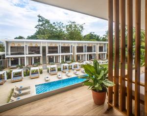 Hotel Lia Beachfront Resort