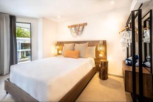 Hotel Lia Beachfront Resort