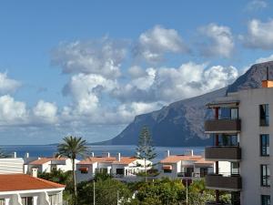 Balcón De Los Gigantes, Puerto de Santiago