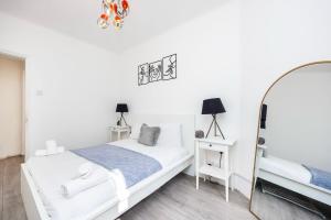 Spacious 2BR Sleeps Six 4 Mins to Old Street