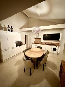Maisons de vacances Maison Destieu : photos des chambres